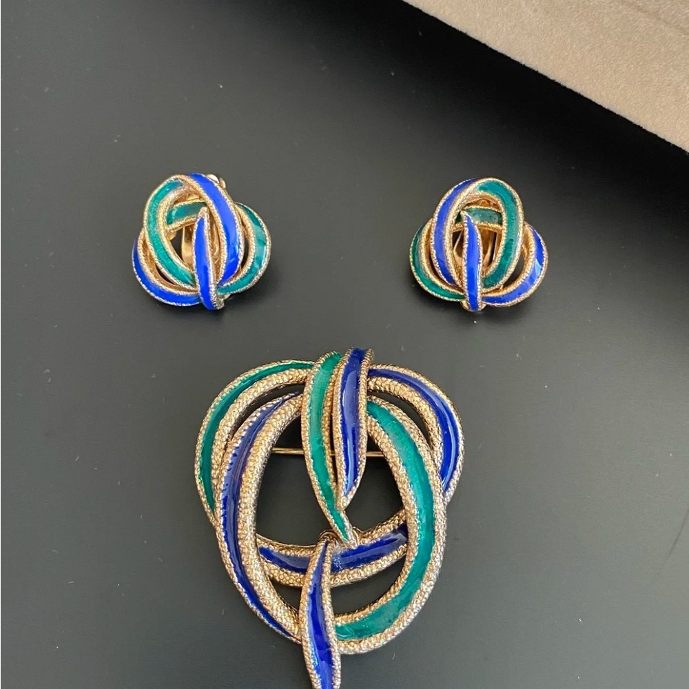 Ciner enamel earrings brooch set